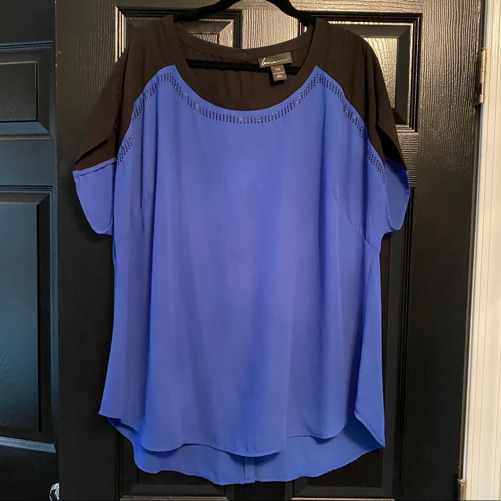 Short sleeved blouse - NWT